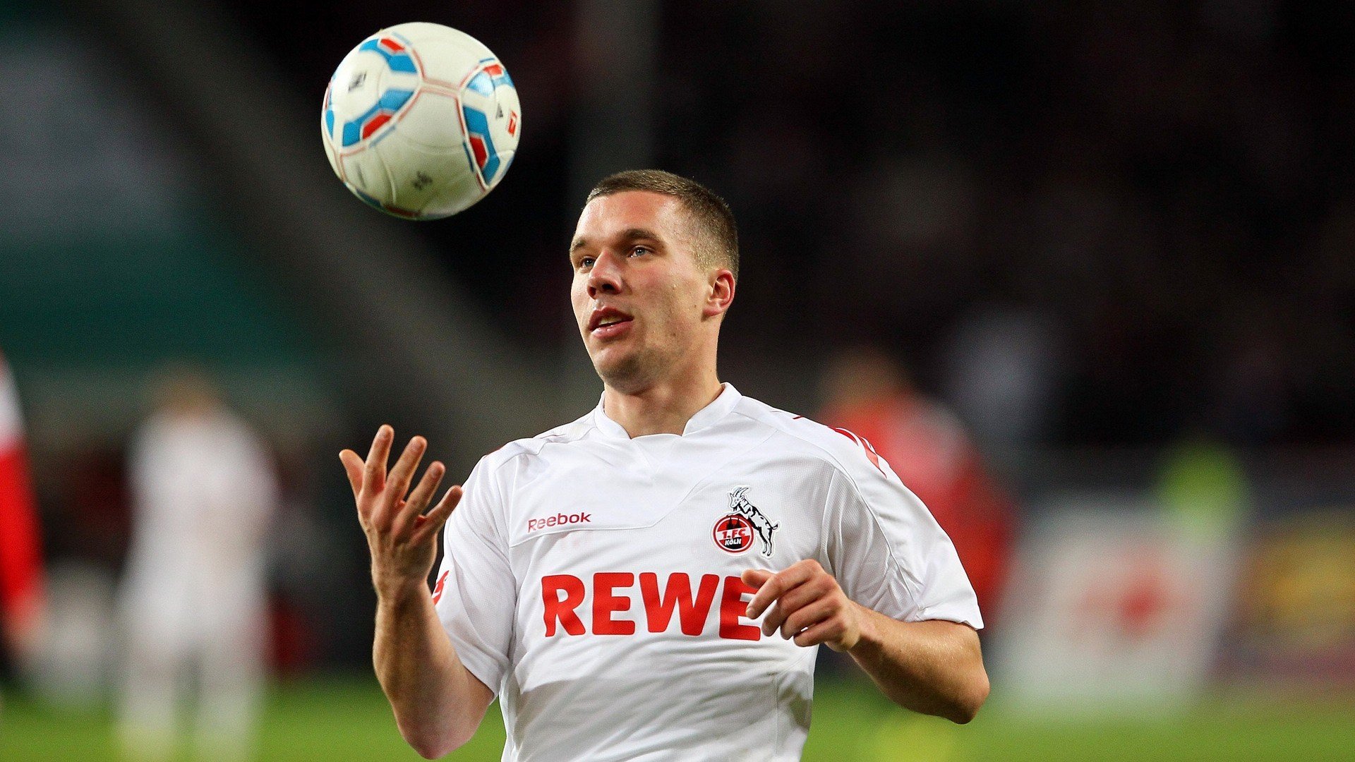 骑士精神与库里时刻，跨越篮球世界的收割与接管