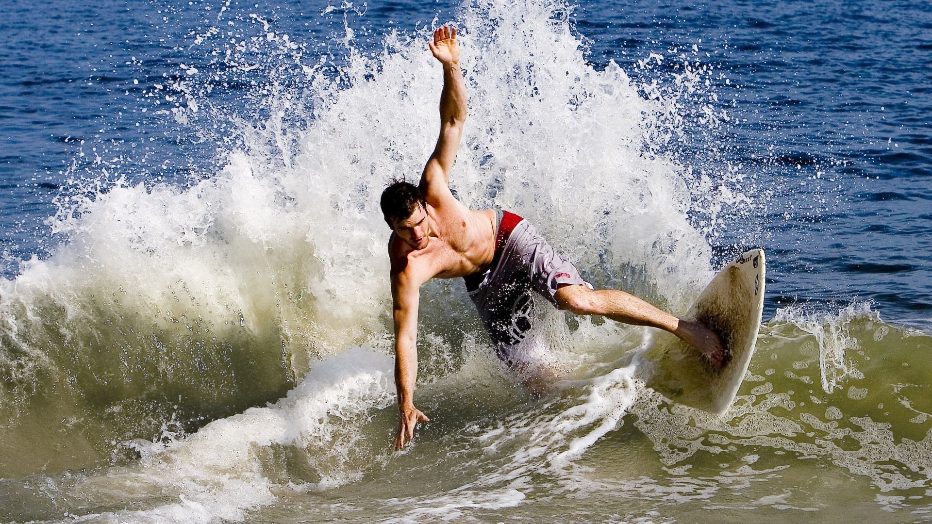 开云体育官方网站-布雷默铁血铸魂，委内瑞拉草根军团如何掀翻法国豪门雷恩