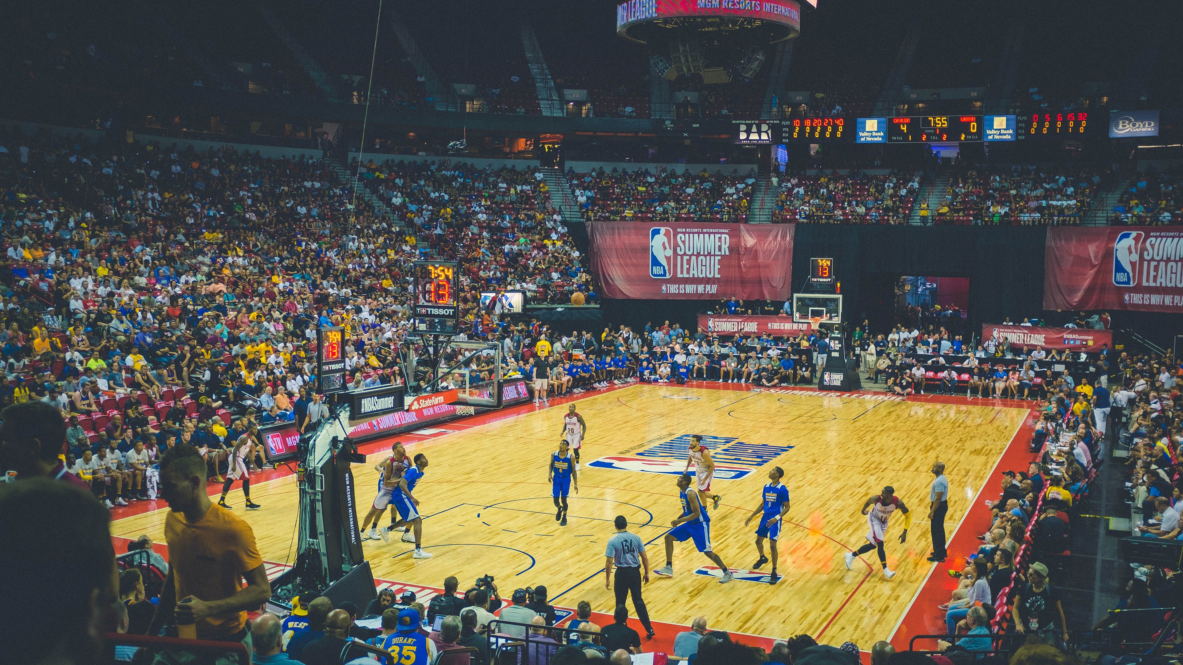 上海队全面压制森林狼，英格拉姆在NBA总决赛接管比赛